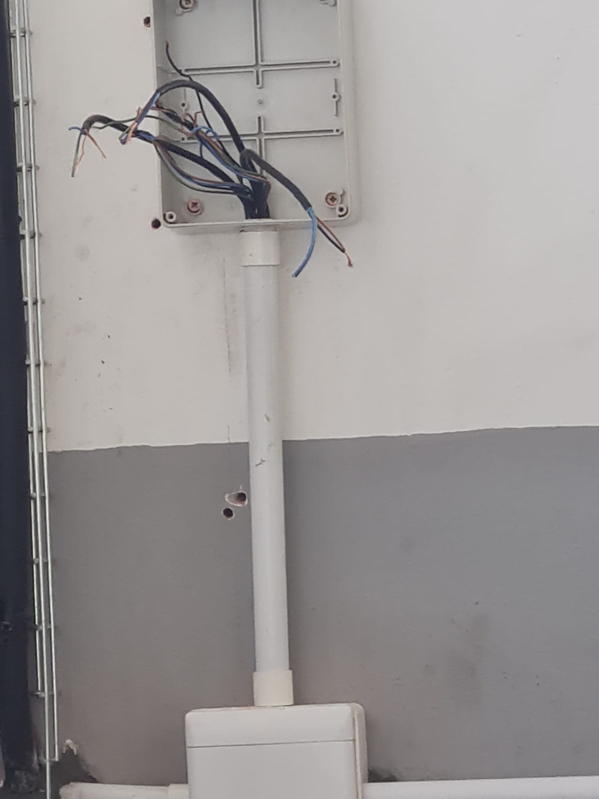 New conduit and wiring installed for a waterproof plug point inside a cold room